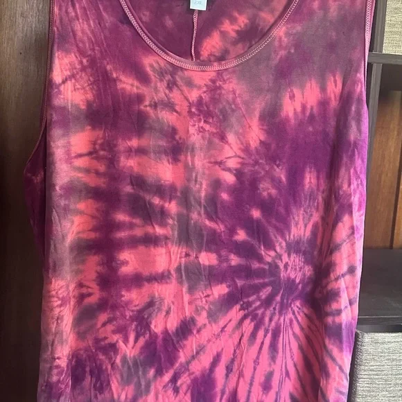LuLaRoe peachy/pink & purple loose-fitting Tank Top with Tie-Dye Design - Picture 2 of 6